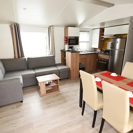Holiday Camping Les Charmettes - 4 *