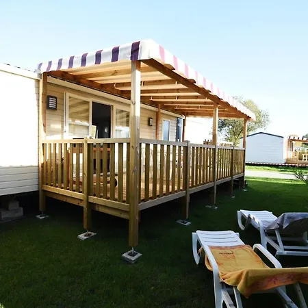 Holiday Camping Les Charmettes - 4 別荘