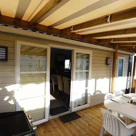 Holiday Camping Les Charmettes - 4 別荘 *